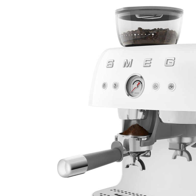Smeg EGF03WHEU – Machine à Café Expresso Manuelle avec Broyeur à Grains, Thermoblock, 4 Températures, Buse Vapeur, 1 L, 1350W, Blanc