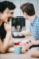 Melitta Barista TS Smart F850-101 – Machine à Café Expresso et Boissons Chaudes Automatique, 2 Réservoirs à Grains, Récipient à Lait, Broyeur Silencieux, Argent